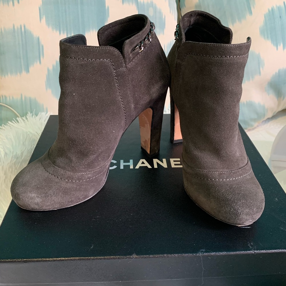 CHANEL Chain-Trim Ankle Boots DarkGray Suede size5